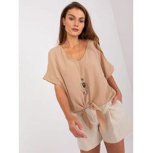 SVĚTLE HNĚDÁ HALENKA S VÁZÁNÍM V PASE DHJ-BZ-8086.10-CAMEL Velikost: ONE SIZE