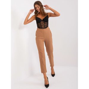 HNĚDÉ ELEGANTNÍ KALHOTY TW-SP-OB055.45-BROWN Velikost: XL