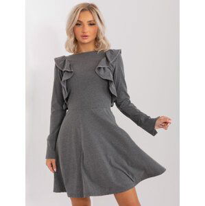 TMAVĚ ŠEDÉ BAVLNĚNÉ VOLÁNOVÉ MINI ŠATY EM-SK-HW-20-395.34P-DARK GREY Velikost: L