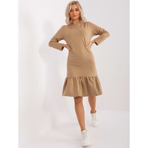 HNĚDÉ MIKINOVÉ ŠATY S VOLÁNEM EM-SK-HS-21-489.85-DARK BEIGE Velikost: M