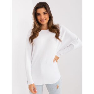 BÍLÝ SVETR S NETOPÝŘÍMI RUKÁVY PM-SW-PM-3588.00X-WHITE Velikost: S/M