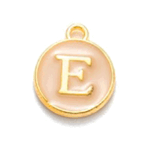 Kovový přívěšek s písmenem E, krémový, 14x12x2 mm