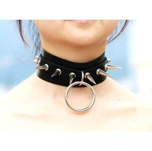 Punkový kožený náhrdelník s hroty a kovovým kroužkem, černý, 32-40 cm