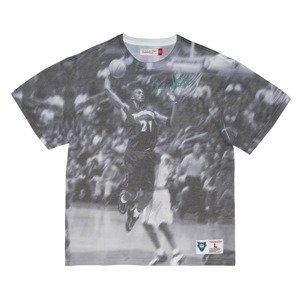 Mitchell & Ness Kevin Garnett Above The Rim Sublimated S/S Tee - Pánské - Triko Mitchell & Ness - Šedé - TCRW3401-MTIYYKGAWHIT - Velikost: XL