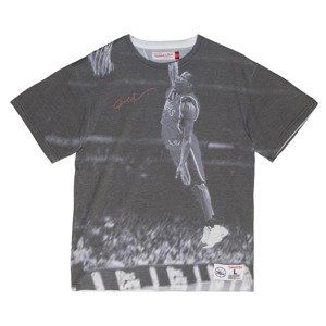 Mitchell & Ness NBA Allen Iverson Above The Rim Sublimated S/S Tee - Pánské - Triko Mitchell & Ness - Šedé - TCRW3401-P76YYAIVWHIT - Velikost: L