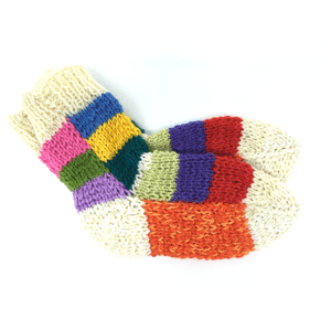 Ponožky od Magdy Ručně pletené veselé ponožky vel. 31-34 Barva: bílá-oranžová-bílá