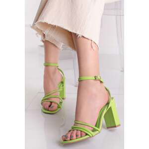Zelené sandály na hrubém podpatku Karien