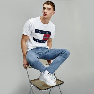 Tommy Jeans pánské bílé tričko Flag Tee - XXL (YBR)