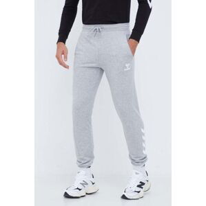 Tepláky Hummel hmlISAM 2.0 REGULAR PANTS šedá barva, s potiskem, 214336