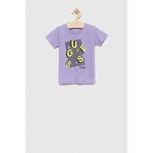 Dětské bavlněné tričko Guess fialová barva