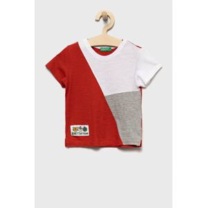 Dětské bavlněné tričko United Colors of Benetton červená barva, s aplikací