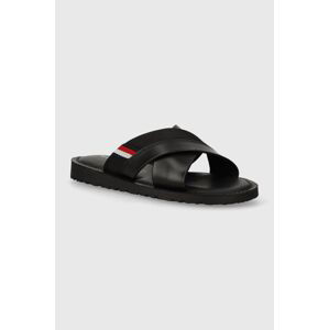 Kožené pantofle Tommy Hilfiger CORE LTH CRISS C SANDAL pánské, černá barva, FM0FM05010