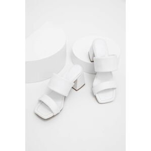 Kožené pantofle Answear Lab bílá barva