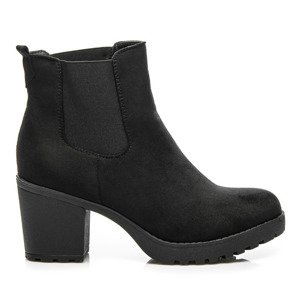 Elegantní černé kotníkové boty s elastickou vsadkou