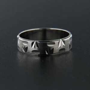 Stříbrný prsten 13848