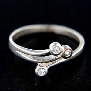 Stříbrný prsten 14778