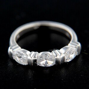 Stříbrný prsten 14789