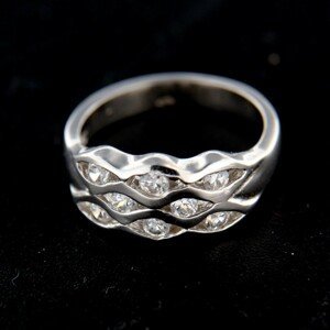 Stříbrný prsten 14817