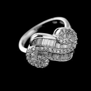 Stříbrný prsten 14986