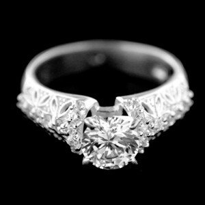 Stříbrný prsten 15375