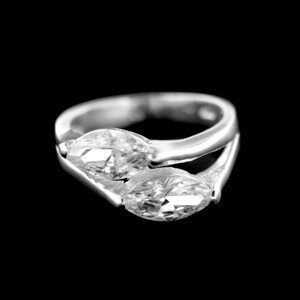 Stříbrný prsten 15381