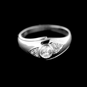 Stříbrný prsten 15387