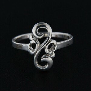 Stříbrný prsten 15388
