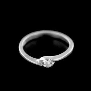 Stříbrný prsten 15438