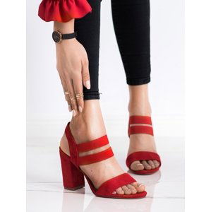 Klasické  sandály červené dámské na širokém podpatku
