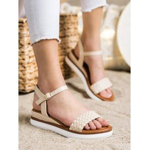 Designové hnědé dámské  sandály na klínku