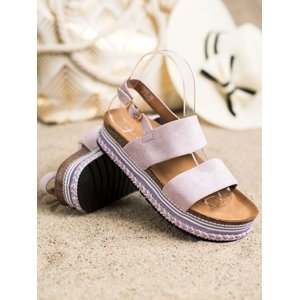 Pěkné dámské fialové  sandály bez podpatku