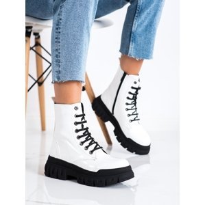 Luxusní dámské bílé  kotníčkové boty bez podpatku