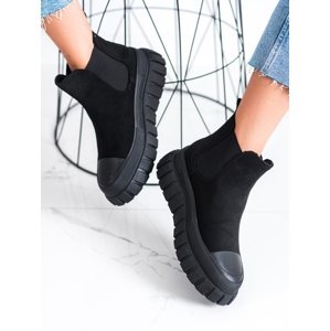 Stylové dámské černé  kotníčkové boty bez podpatku