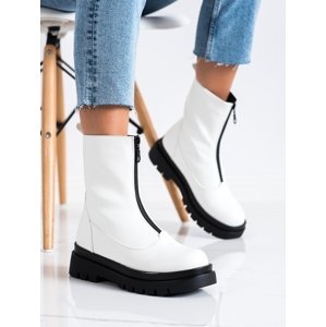 Komfortní dámské bílé  kotníčkové boty bez podpatku