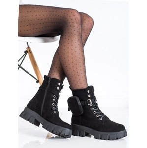 Originální černé dámské  kotníčkové boty na plochém podpatku