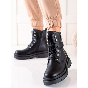 Trendy dámské černé  kotníčkové boty na plochém podpatku