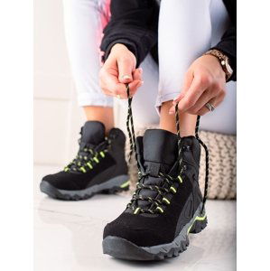 Praktické černé dámské  trekingové boty na plochém podpatku