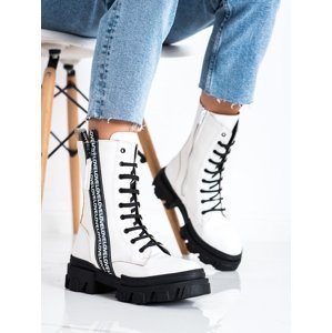 Exkluzívní bílé  kotníčkové boty dámské na plochém podpatku