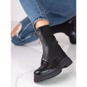 Klasické černé  kotníčkové boty dámské na plochém podpatku