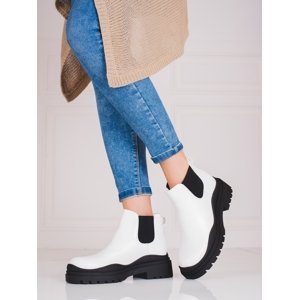 Jedinečné  kotníčkové boty dámské bílé na plochém podpatku