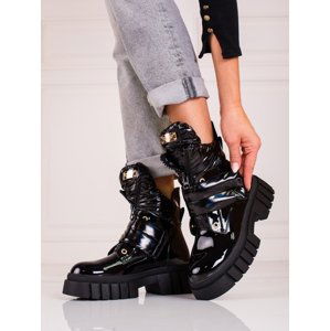 Módní  kotníčkové boty černé dámské na plochém podpatku