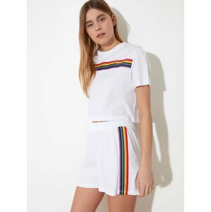 Bílé dámské pyžamo s barevnými pruhy Trendyol