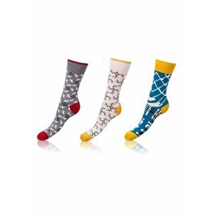 Sada tří párů dámských vzorovaných ponožek v šedé, bílé a modré barvě Bellinda CRAZY SOCKS