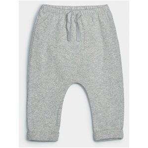 Šedé klučičí baby tepláky brannan bear pants GAP