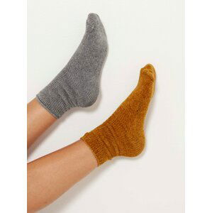 Sada dvou ponožek v šedé a hořčicové barvě CAMAIEU