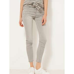Světle šedé zkrácené skinny fit džíny s ozdobnými detaily
