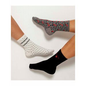 Sada tří párů vzorovaných ponožek v černé, bílé a šedé barvě CAMAIEU