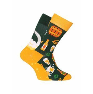 Žluto-zelené unisex veselé ponožky Dedoles Pivnice