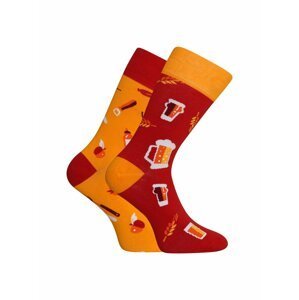 Červeno-ranžové unisex veselé ponožky Dedoles Pivo a barbecue