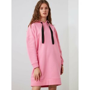 Růžové mikinové šaty s kapucí Trendyol